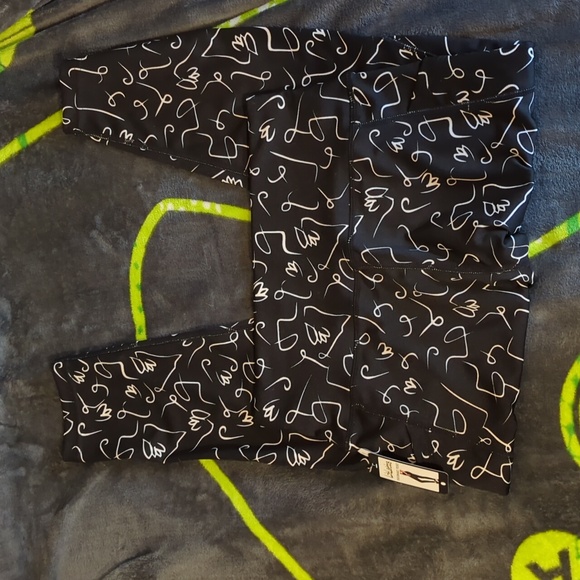 High waisted women capri leggings Small - Picture 3 of 3